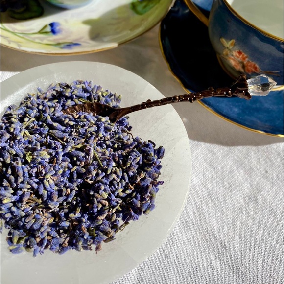 Quartz Witch’s Spoon - Picture 4 of 4